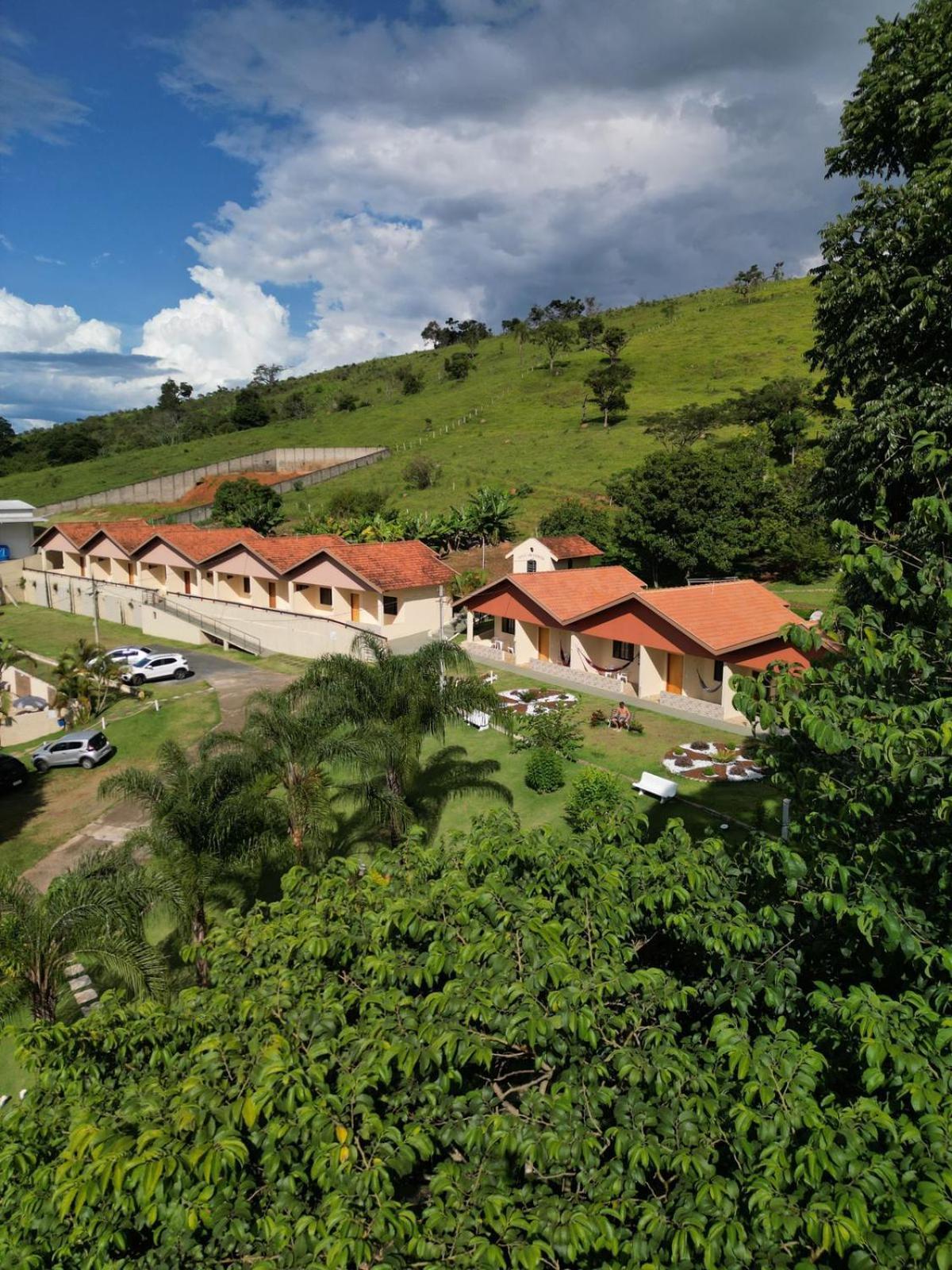 Pousada Flores Do Campo Águas de Lindóia Exterior foto